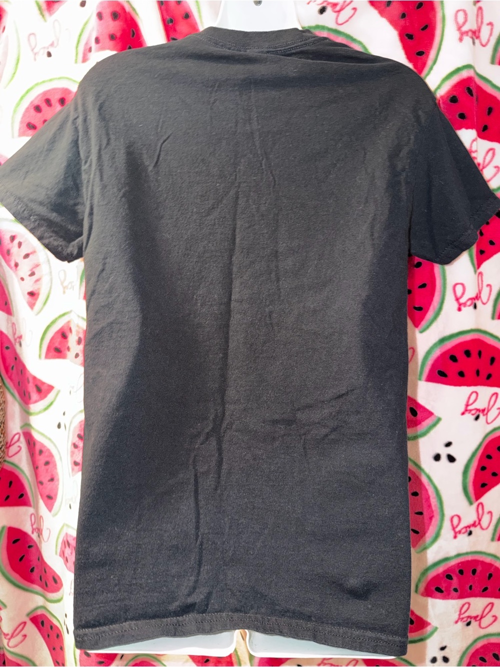 ๐ Gildan Graphic Tee with Raccoon Moon Art - Picture 3 of 4
